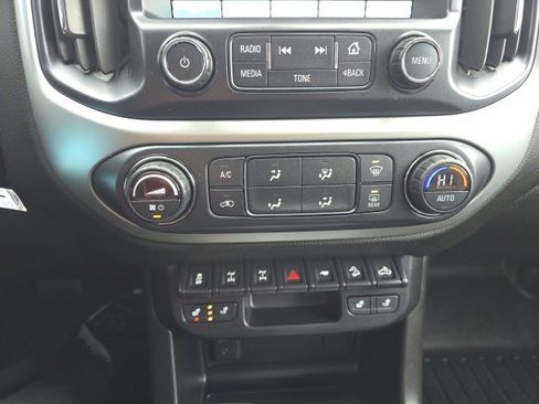 Used 2018 Chevrolet Colorado ZR2 image 22