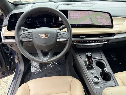 Certified 2024 Cadillac XT4 Premium Luxury w/ Active Safety Package AWD/4WD image 31