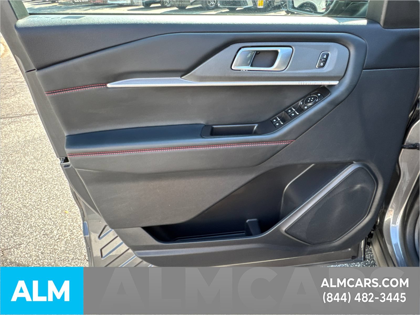 Used 2025 Ford Explorer ST-Line AWD/4WD image 11
