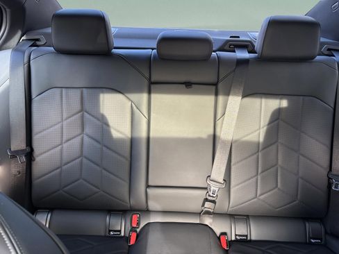 Used 2025 BMW 530i w/ M Sport Package image 28