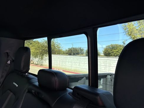Used 2019 Ford F150 Platinum w/ Equipment Group 701A Luxury AWD/4WD image 17
