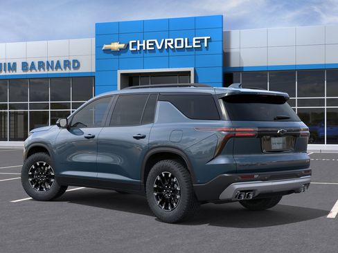 New 2026 Chevrolet Traverse Z71 w/ Enhanced Driving Package AWD/4WD image 3