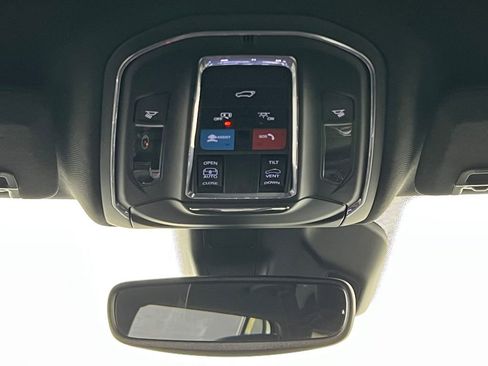 Used 2023 Jeep Grand Cherokee L Laredo image 30