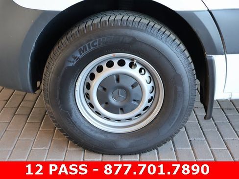 Used 2025 Mercedes-Benz Sprinter 2500 image 9