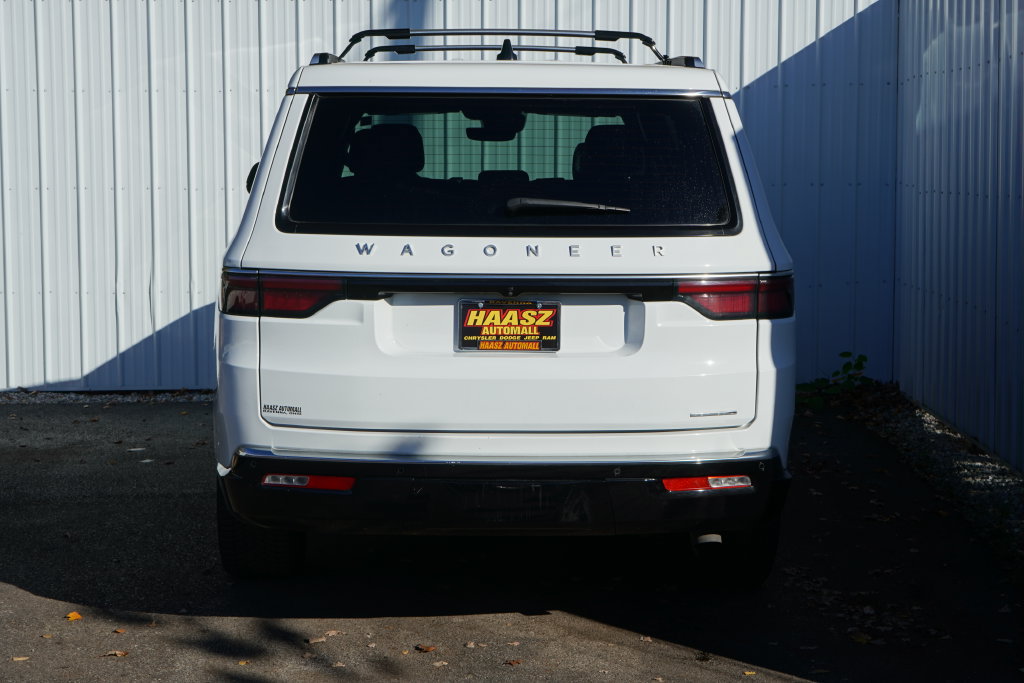 Used 2024 Jeep Wagoneer L Series II w/ Premium Group I AWD/4WD image 5
