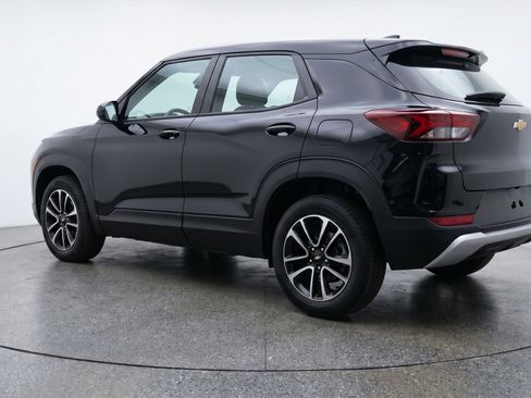 Used 2025 Chevrolet TrailBlazer LT w/ Driver Confidence Package AWD/4WD image 6