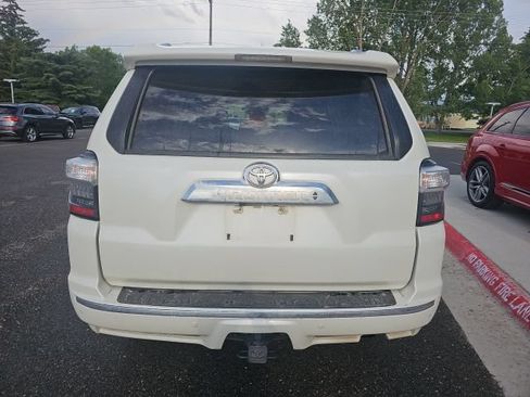 Used 2022 Toyota 4Runner Limited AWD/4WD image 5