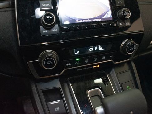 Used 2019 Honda CR-V LX image 16