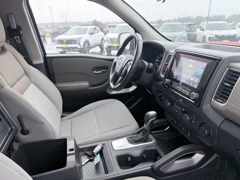 Certified 2022 Nissan Frontier SV image 17