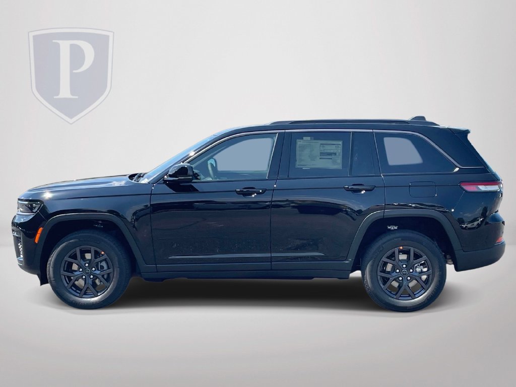 New 2027 Jeep Grand Cherokee Altitude RWD image 5