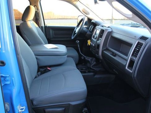 Used 2014 RAM 2500 Tradesman w/ Chrome Appearance Group image 16