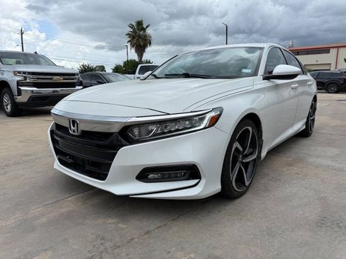 Used 2019 Honda Accord Sport image 2