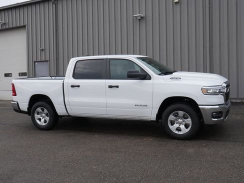 New 2026 RAM 1500 4x4 Crew Cab image 6