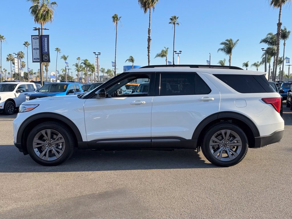 Certified 2023 Ford Explorer XLT w/ Equipment Group 202A RWD image 5