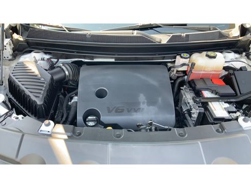 Used 2021 Chevrolet Traverse LT w/ LPO, Floor Liner Package AWD/4WD image 20