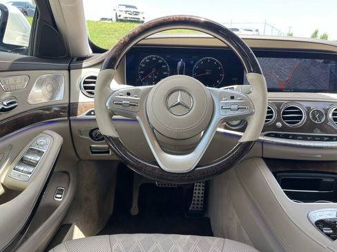 Used 2018 Mercedes-Benz S 560 Sedan image 14