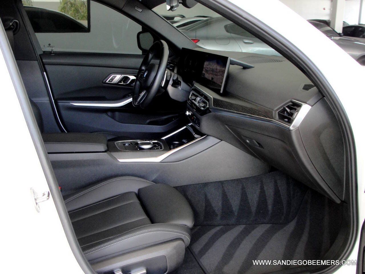 Used 2023 BMW 330i Sedan w/ M Sport Package RWD image 36