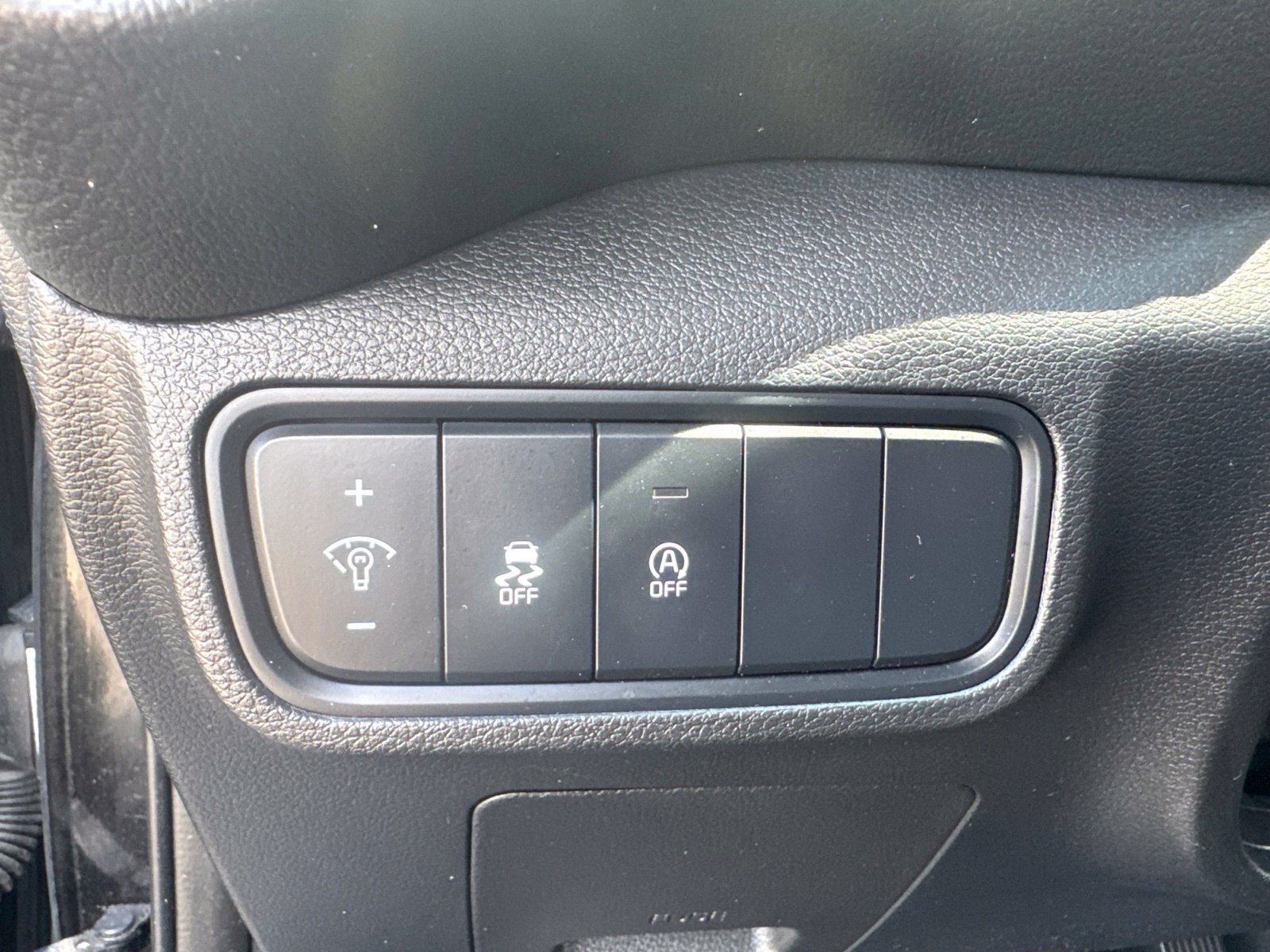 Used 2023 Kia Soul LX w/ Option Group 015 FWD image 16