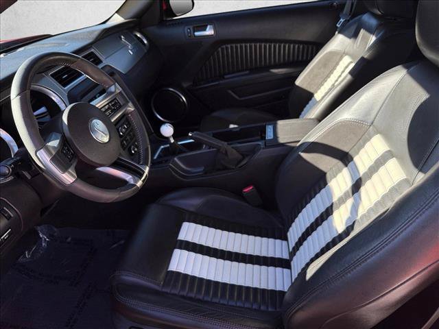 Used 2010 Ford Mustang Shelby GT500 RWD image 9
