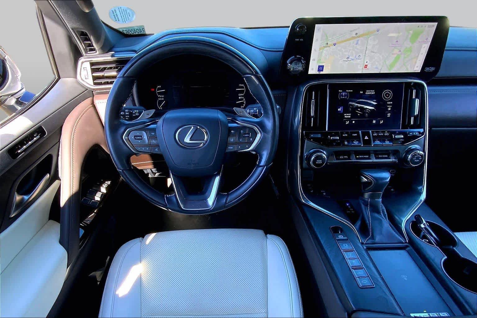 Used 2024 Lexus LX 600 4WD w/ Appearance Package image 5