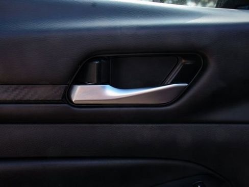 Used 2024 Nissan Altima 2.5 SV image 14