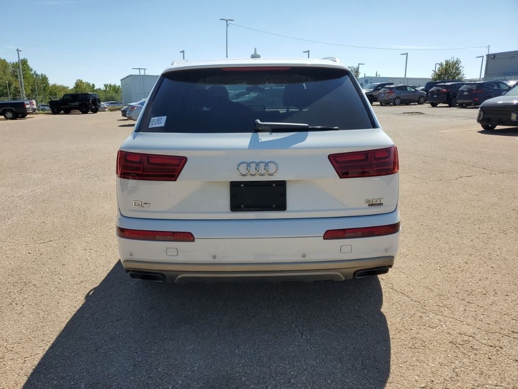 Used 2017 Audi Q7 3.0T Prestige AWD/4WD image 6