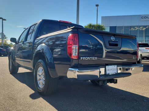 Used 2019 Nissan Frontier SV image 6
