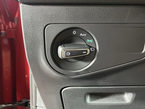 Certified 2024 Volkswagen Tiguan SE R-Line image 21