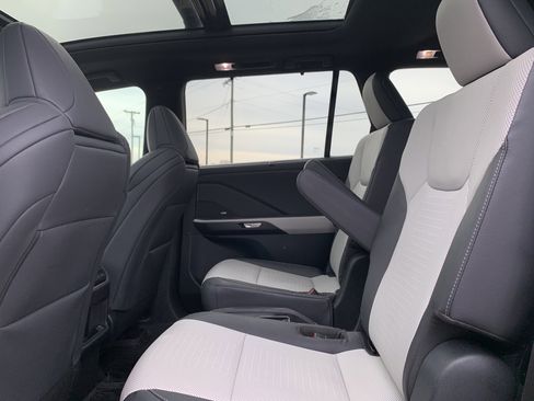 Used 2025 Lexus TX 350 350 F SPORT Handling image 32