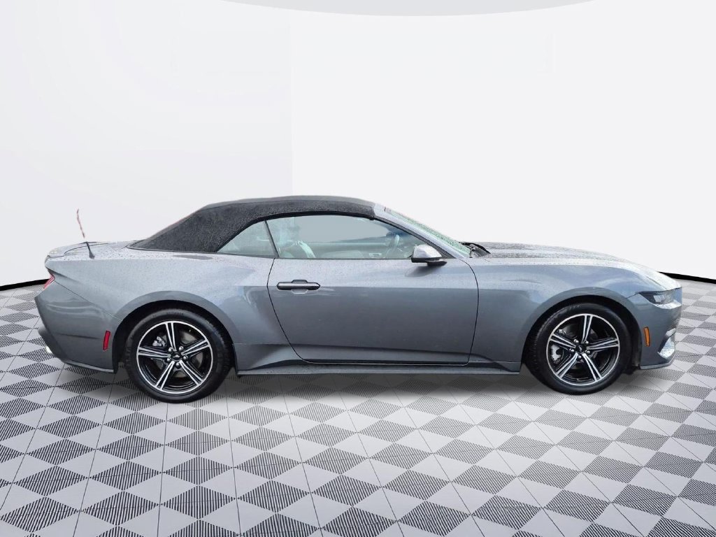 Used 2024 Ford Mustang Premium RWD image 7