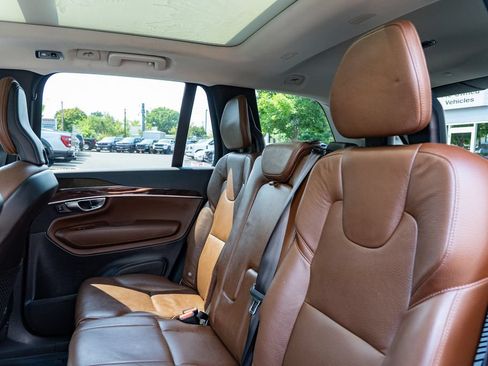 Used 2019 Volvo XC90 T6 Momentum w/ Advanced Package AWD/4WD image 23