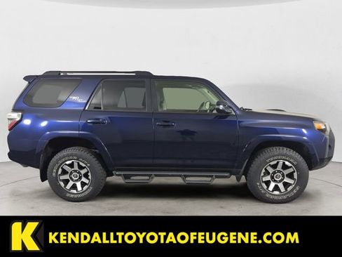 Used 2023 Toyota 4Runner TRD Off-Road Premium w/ Moonroof Package AWD/4WD image 6