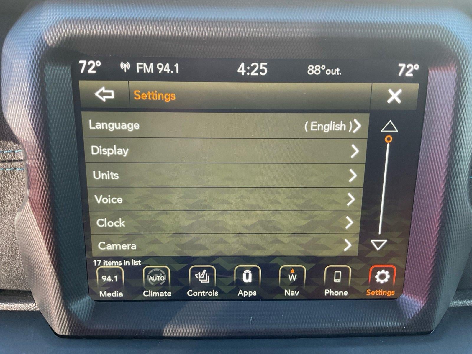 Used 2022 Jeep Wrangler Unlimited Rubicon 4xe AWD/4WD image 18