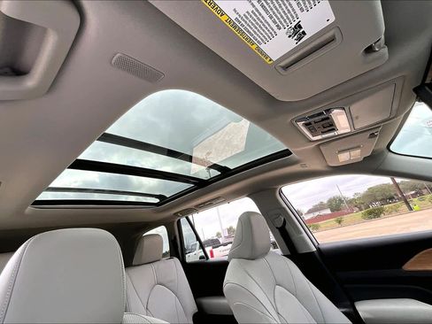 Used 2026 Toyota Grand Highlander Limited image 14