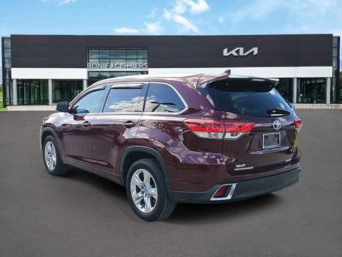 Used 2018 Toyota Highlander Limited FWD image 3