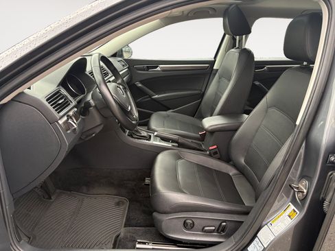 Used 2017 Volkswagen Passat 1.8T SE FWD image 20