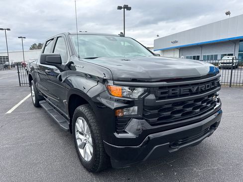 Used 2024 Chevrolet Silverado 1500 Custom image 4