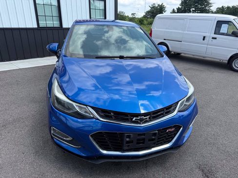 Used 2018 Chevrolet Cruze LT w/ Convenience Package FWD image 4