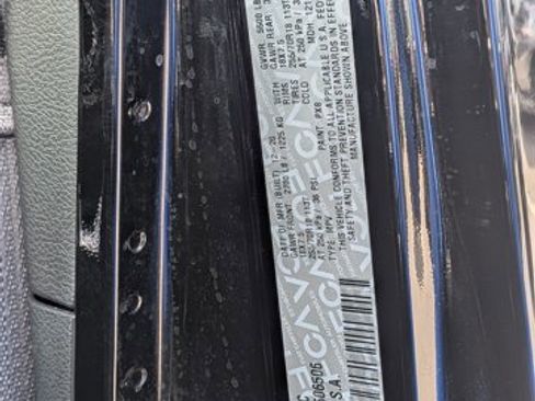 Used 2021 Jeep Wrangler Unlimited Sahara image 25