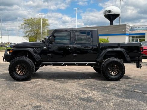 Used 2021 Jeep Gladiator Sport AWD/4WD image 4
