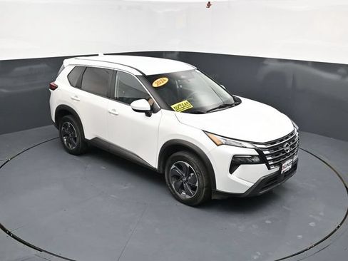 Used 2024 Nissan Rogue SV FWD image 38