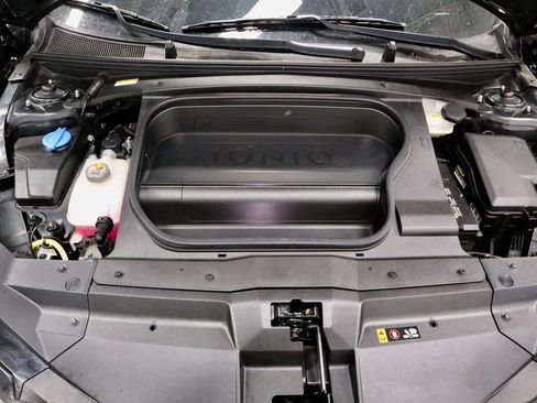 Certified 2024 Hyundai Ioniq 6 SEL image 17