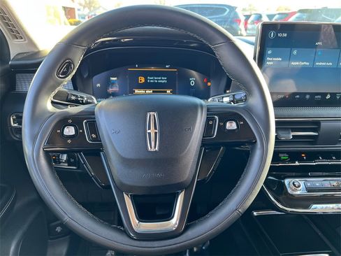 Used 2023 Lincoln Corsair AWD image 10