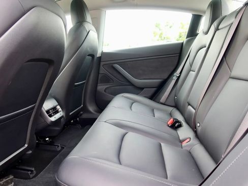 Used 2018 Tesla Model 3 Long Range RWD image 14