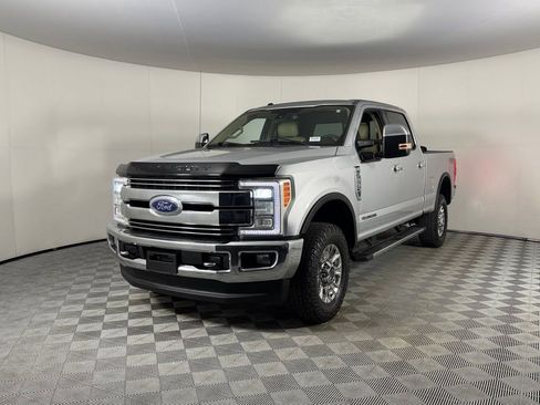 Used 2017 Ford F250 Lariat w/ Lariat Ultimate Package image 10