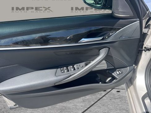 Used 2019 BMW M550i xDrive AWD/4WD image 27