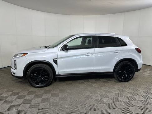Used 2025 Mitsubishi Outlander Sport LE AWD/4WD image 6
