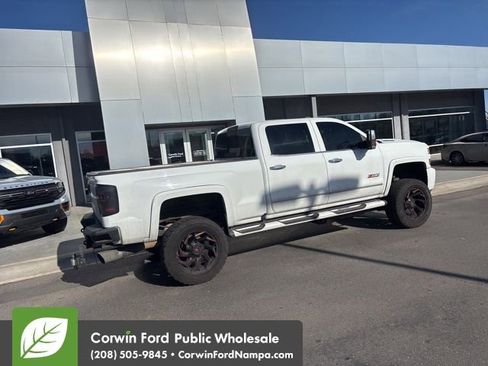 Used 2018 Chevrolet Silverado 3500 LTZ image 5