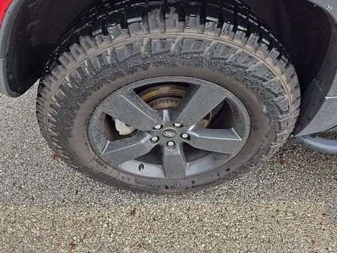 Certified 2022 Land Rover Defender 90 S AWD/4WD image 12