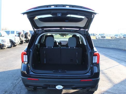 New 2026 Ford Explorer Active AWD/4WD image 15